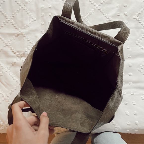 Steve Madden Tote - Picture 3 of 7